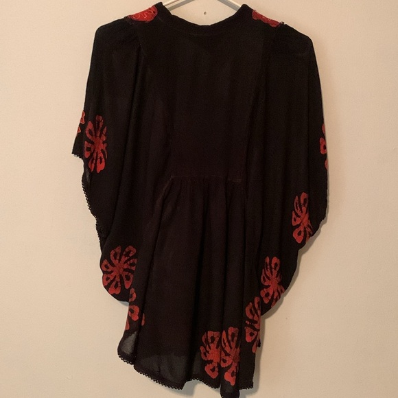Boho Embroidered  Poncho style Blouse - Picture 2 of 8